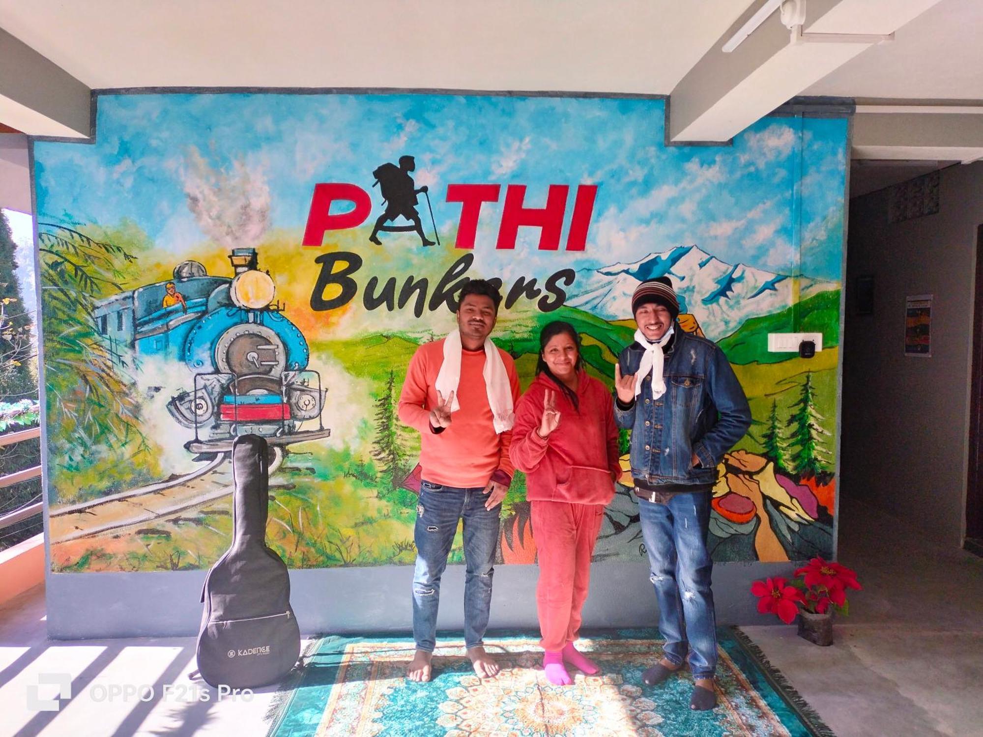 Pathi Bunkers Hostel Darjeeling  Exterior photo