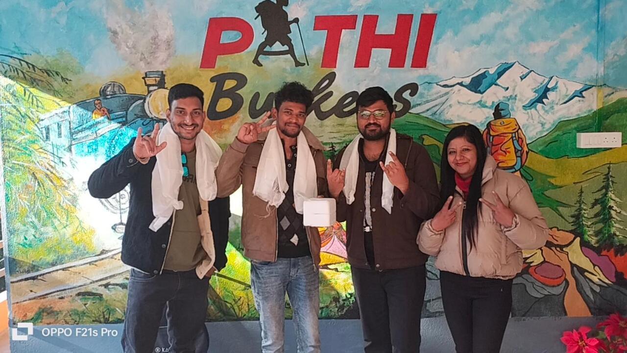 Pathi Bunkers Hostel Darjeeling  Exterior photo