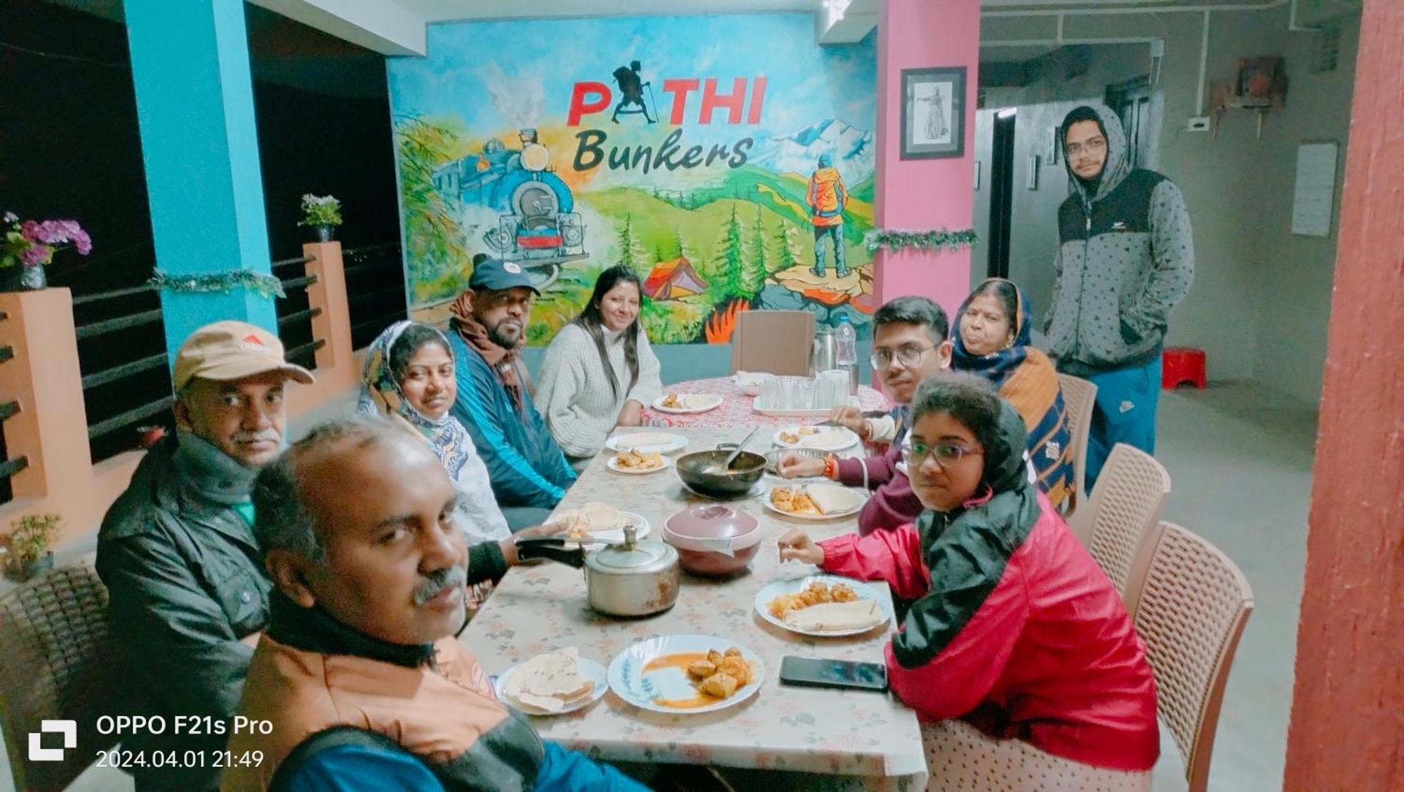 Pathi Bunkers Hostel Darjeeling  Exterior photo